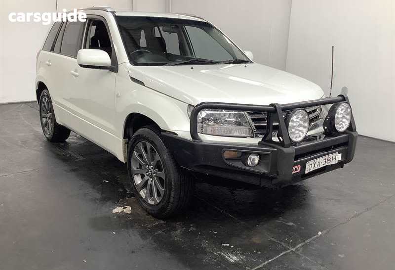 White 2016 Suzuki Grand Vitara Wagon Sports (4X4)