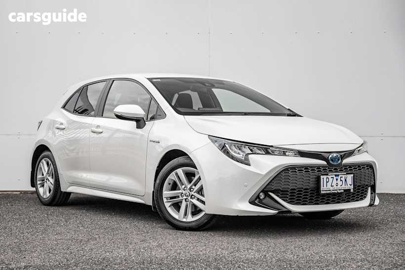 White 2019 Toyota Corolla Hatch SX HYBRID F