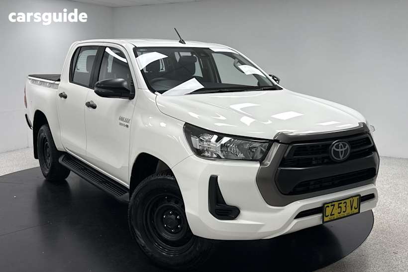 White 2020 Toyota Hilux Ute Tray SR 4X4