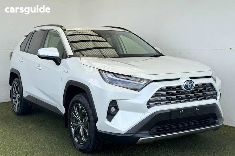 White 2023 Toyota RAV4 SUV GXL 4X4