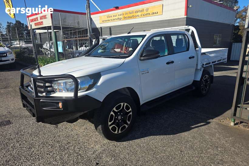 White 2018 Toyota Hilux Ute Tray SR 4X4