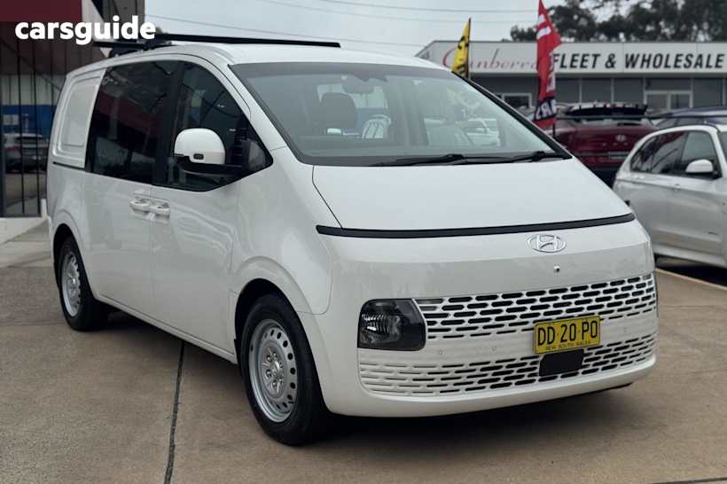 White 2022 Hyundai Staria Crew Van 5S 2.2D Liftback