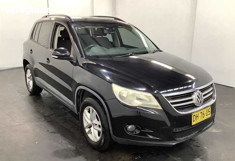 Black 2011 Volkswagen Tiguan Wagon 125 Tsi