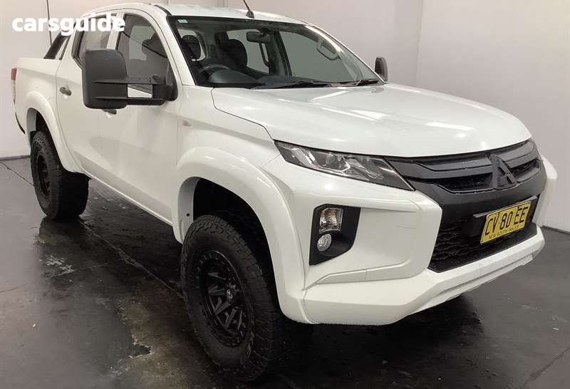 White 2019 Mitsubishi Triton Double Cab Pick Up Glx (4X4)