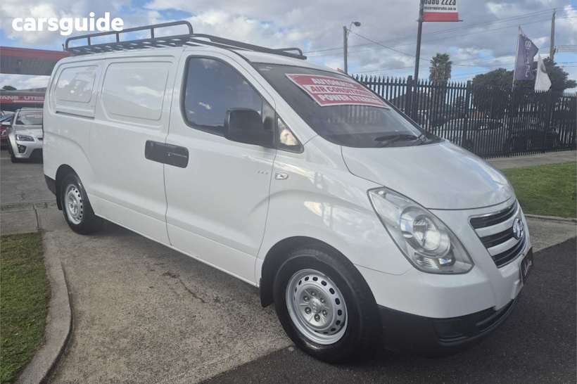 White 2016 Hyundai Iload Van