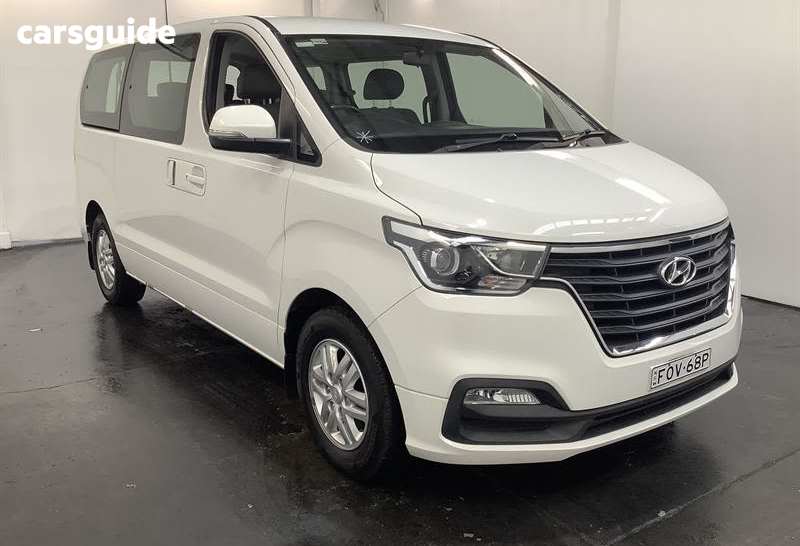 White 2018 Hyundai Imax Wagon Active