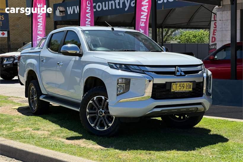 White 2018 Mitsubishi Triton Ute Tray GLS