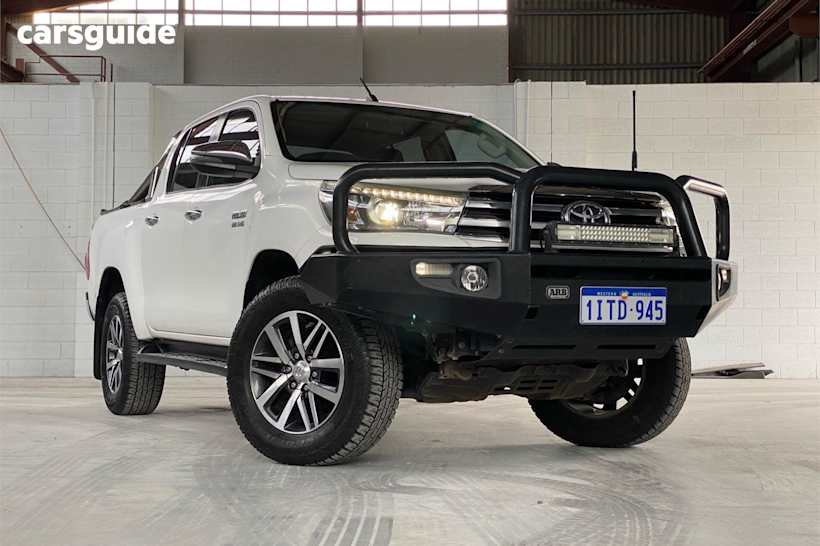 White 2017 Toyota Hilux Dual Cab Utility Sr5 (4X4)