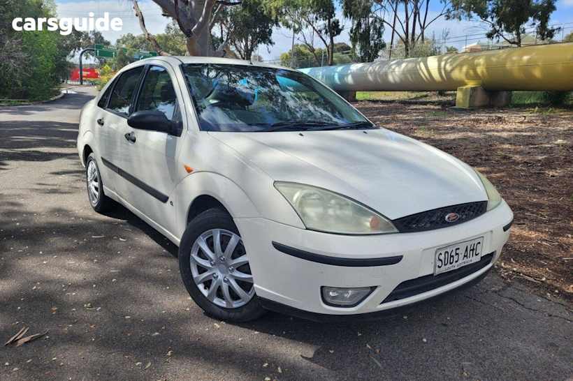White 2003 Ford Focus Sedan Cl