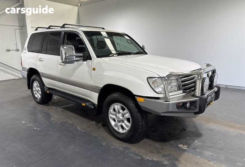 White 2005 Toyota Landcruiser Wagon Sahara (4X4)