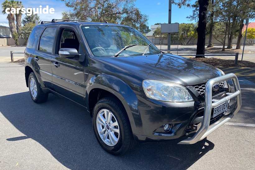 Grey 2010 Ford Escape SUV 4X4