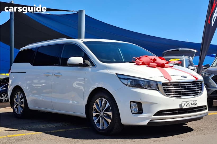 White 2016 Kia Carnival SUV SLI F