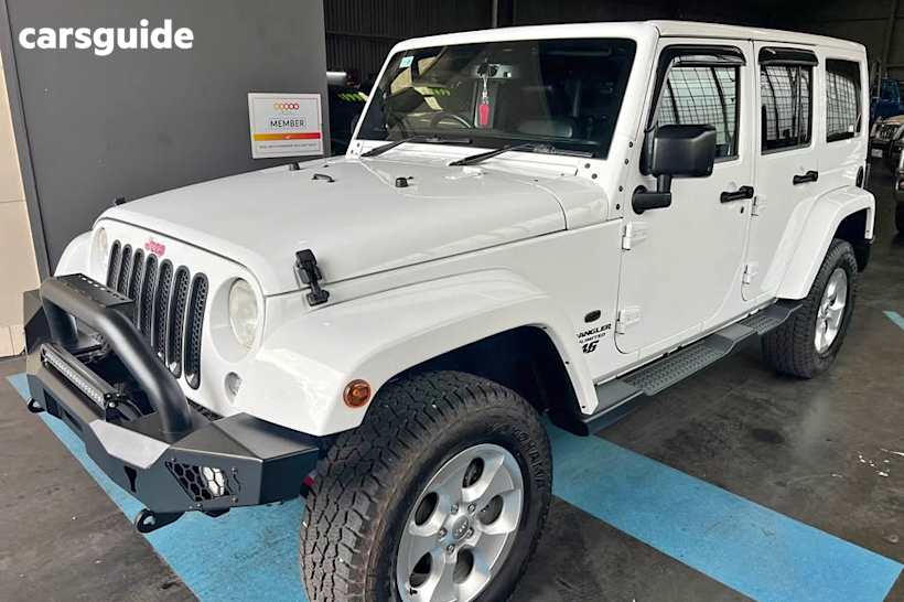 White 2015 Jeep Wrangler Unlimited Hardtop Overland