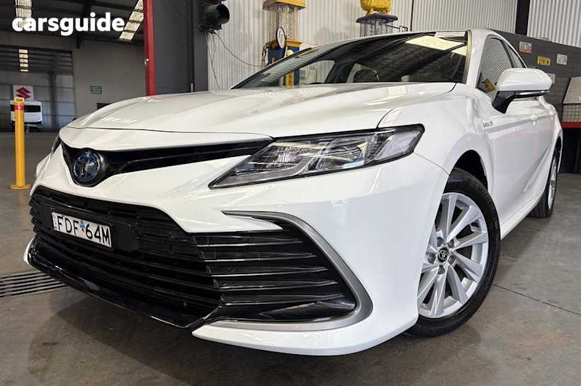 White 2022 Toyota Camry Sedan Ascent Hybrid
