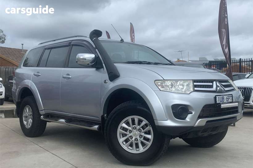 Silver 2015 Mitsubishi Challenger SUV 4X4