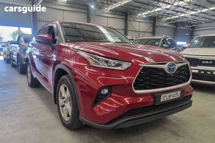 Red 2022 Toyota Kluger SUV GX 4X4