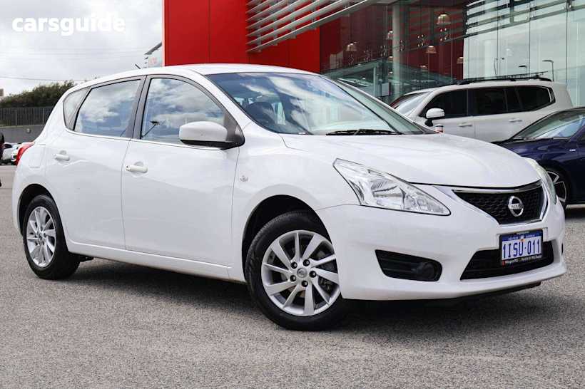 White 2016 Nissan Pulsar Hatch ST F