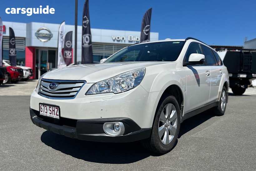 White 2011 Subaru Outback Wagon 3.6R Premium