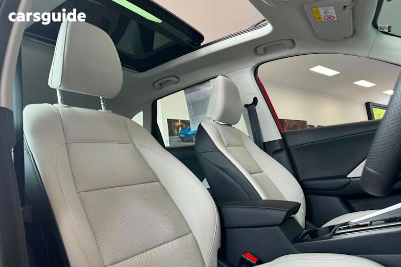Green 2025 MG ZS SUV ESSENCE HYBRID+ F