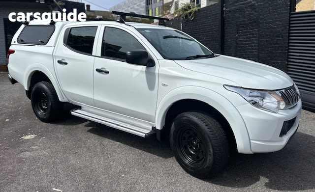 White 2015 Mitsubishi Triton Dual Cab Chassis Glx (4X4)