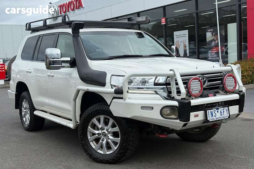 White 2018 Toyota Landcruiser SUV VX 4X4