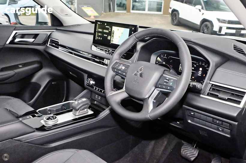 Silver 2025 Mitsubishi Outlander Wagon Aspire 7 Seat (2Wd)