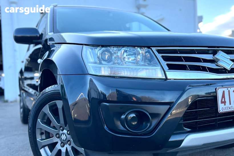 Black 2015 Suzuki Grand Vitara Wagon Navigator (4X2)