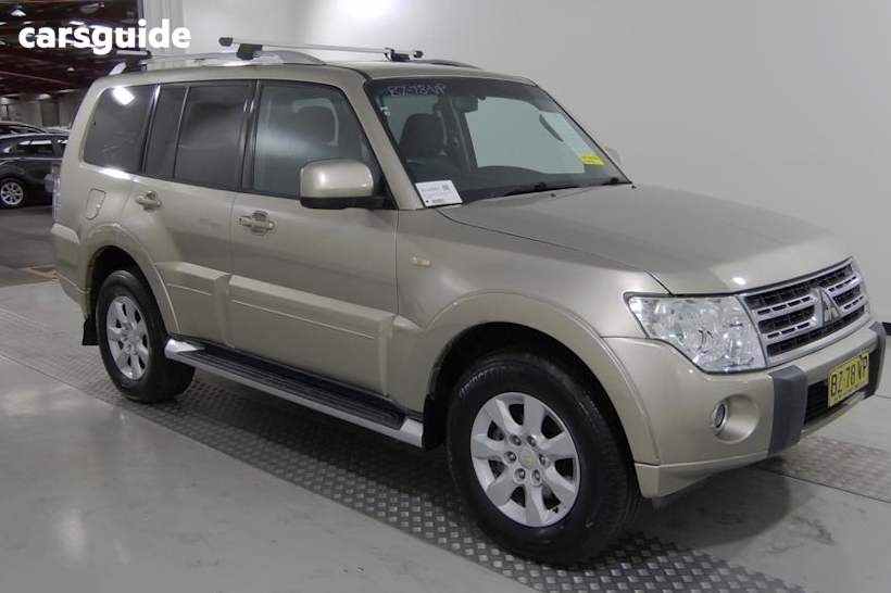 Gold 2011 Mitsubishi Pajero Wagon Gls Lwb (4X4)