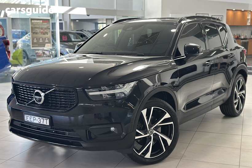 Black 2019 Volvo XC40 Wagon T5 R-Design (Awd)