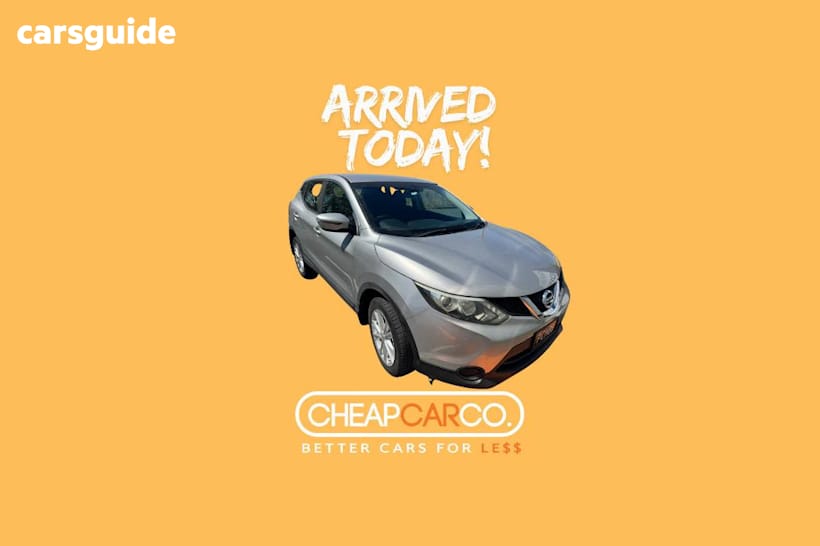 Silver 2014 Nissan Qashqai Wagon St (4X2)