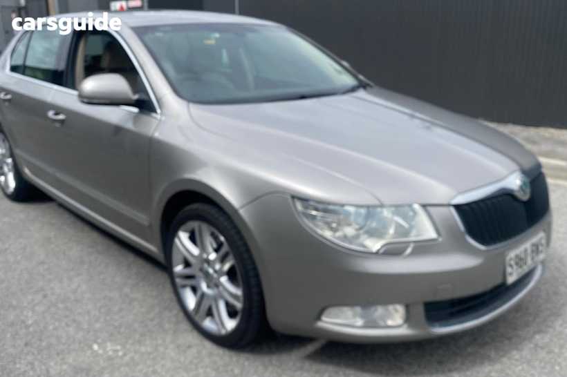 Beige 2009 Skoda Superb Sedan ELEGANCE 4X4