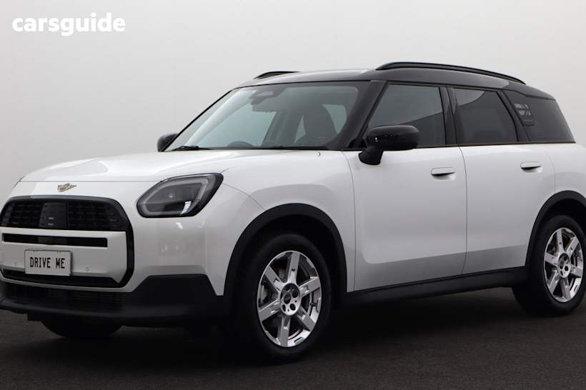 White 2024 Mini Countryman SUV C CLASSIC F