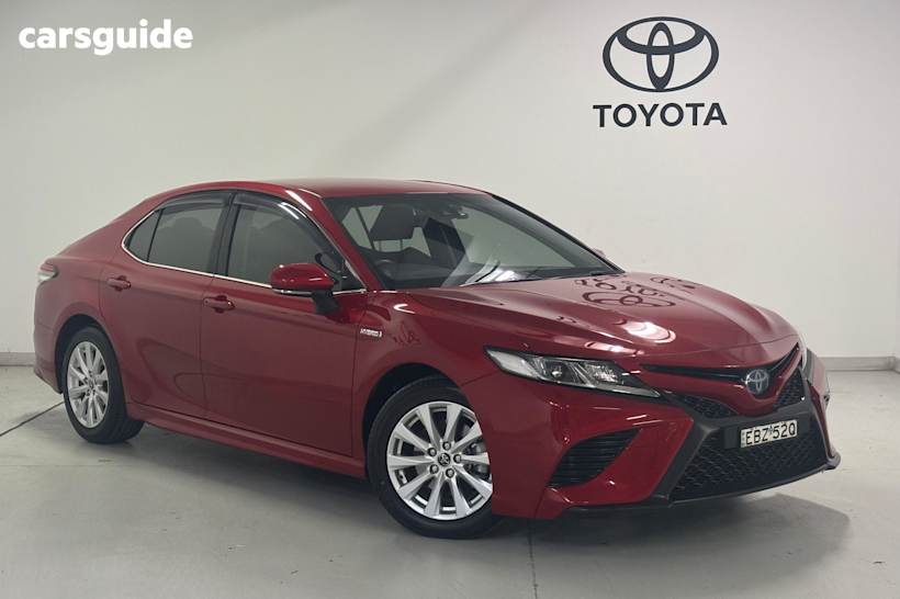 Red 2019 Toyota Camry Sedan ASCENT SPORT F