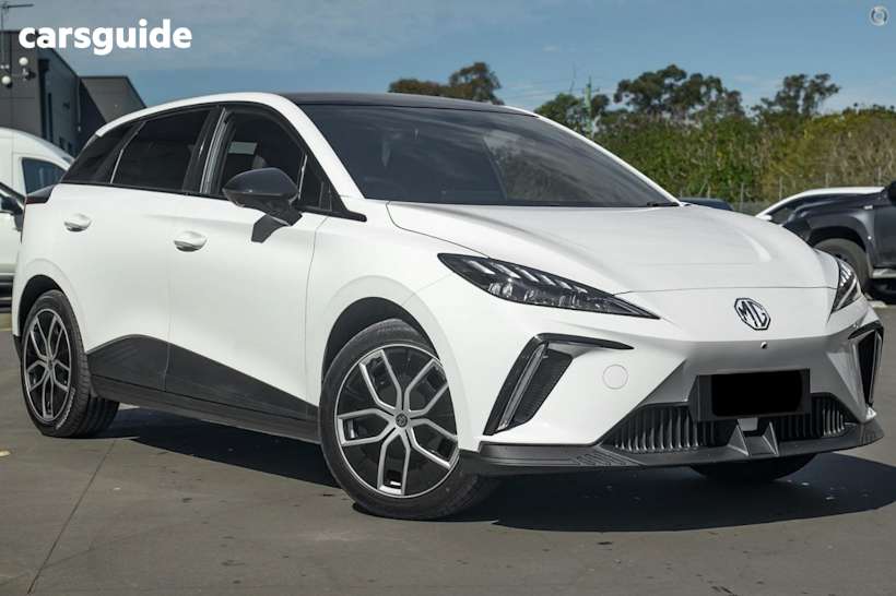 White 2024 MG MG4 Hatch ESSENCE 64 R