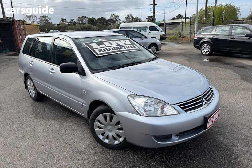 Silver 2007 Mitsubishi Lancer SUV ES F