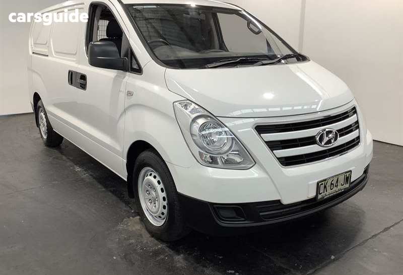 White 2016 Hyundai Iload Van 3S Liftback