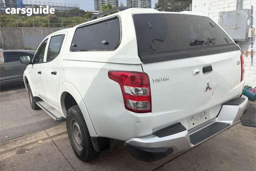 White 2017 Mitsubishi Triton Ute Tray GLX R
