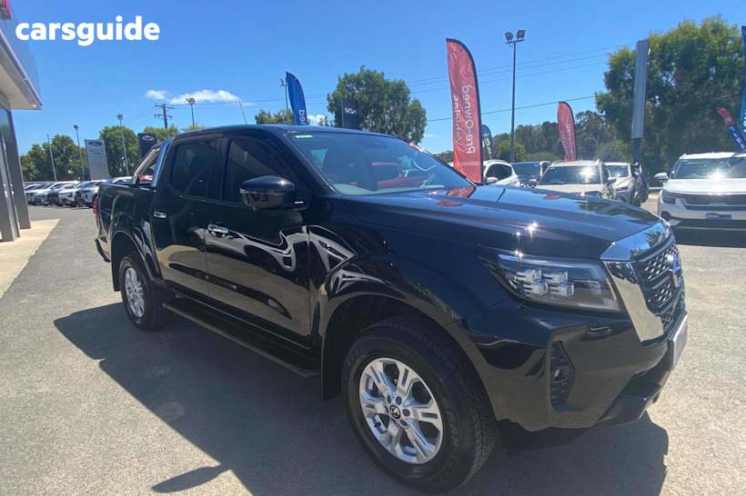 Black 2024 Nissan Navara Ute Tray ST 4X4