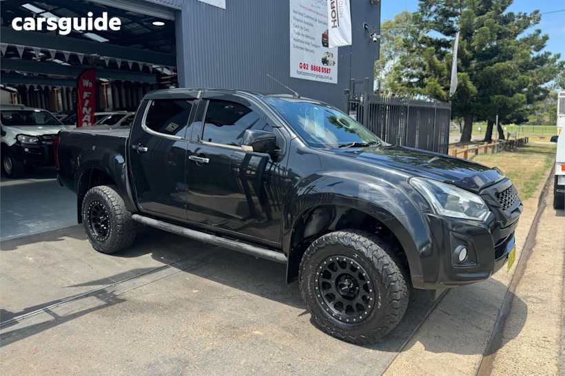 Black 2017 Isuzu D-MAX Crew Cab Utility Ls-M Hi-Ride (4X4)