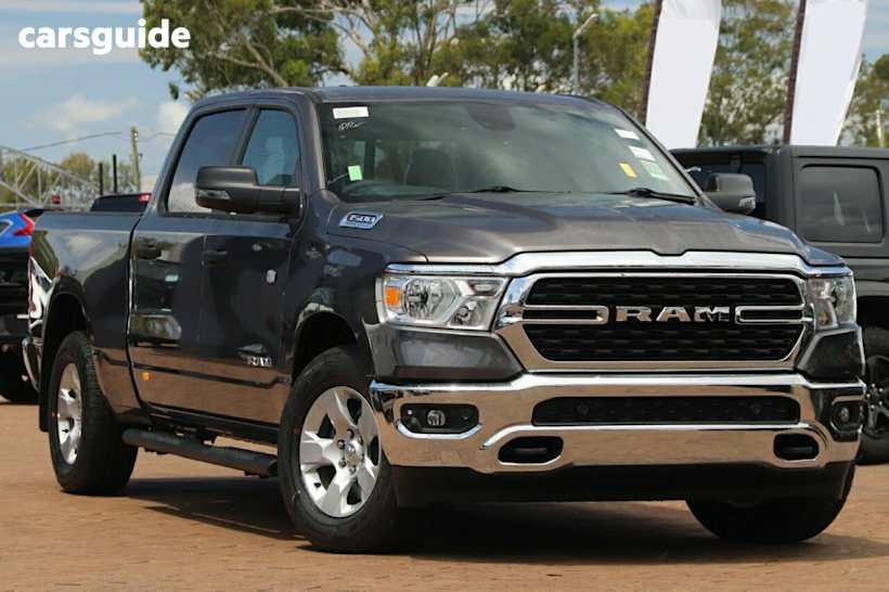 2025 RAM 1500 Crew Cab Utility Big Horn (6-4 Tub) Mhev (4X4)