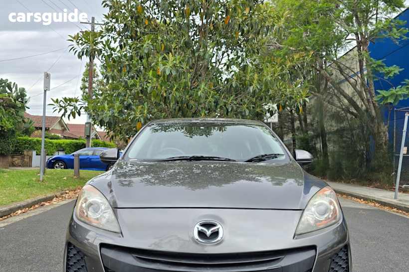 Grey 2013 Mazda 3 Hatchback Neo