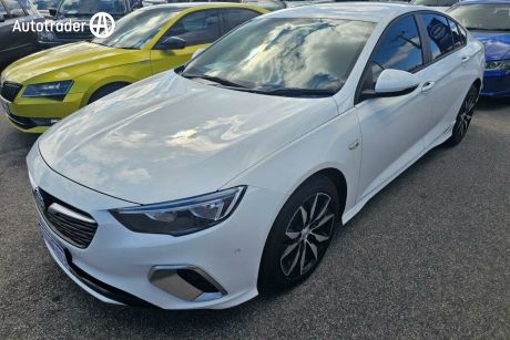 White 2018 Holden Commodore Liftback RS