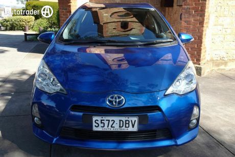 Blue 2015 Toyota Prius Hatchback Hybrid