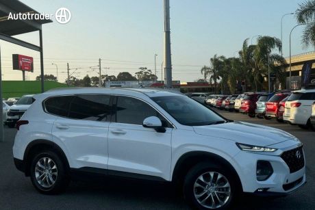 White 2018 Hyundai Santa FE SUV ACTIVE CRDi (AWD)