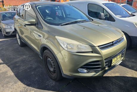 Green 2014 Ford Kuga Wagon Ambiente (awd)
