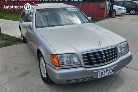 Silver 1992 Mercedes-Benz 400 Sedan SEL