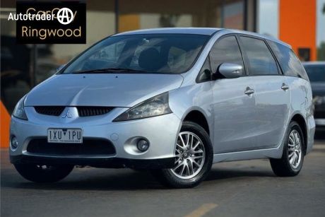 Silver 2006 Mitsubishi Grandis Wagon