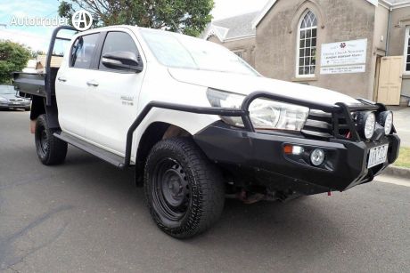 White 2016 Toyota Hilux Dual Cab Chassis SR (4X4)