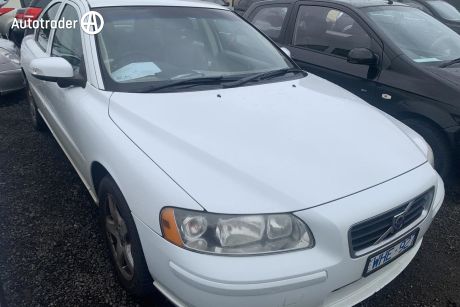 White 2008 Volvo S60 Sedan 2.4 LE