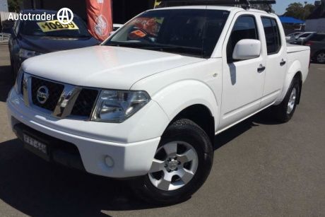 White 2014 Nissan Navara Dual Cab Pick-up RX (4X2)